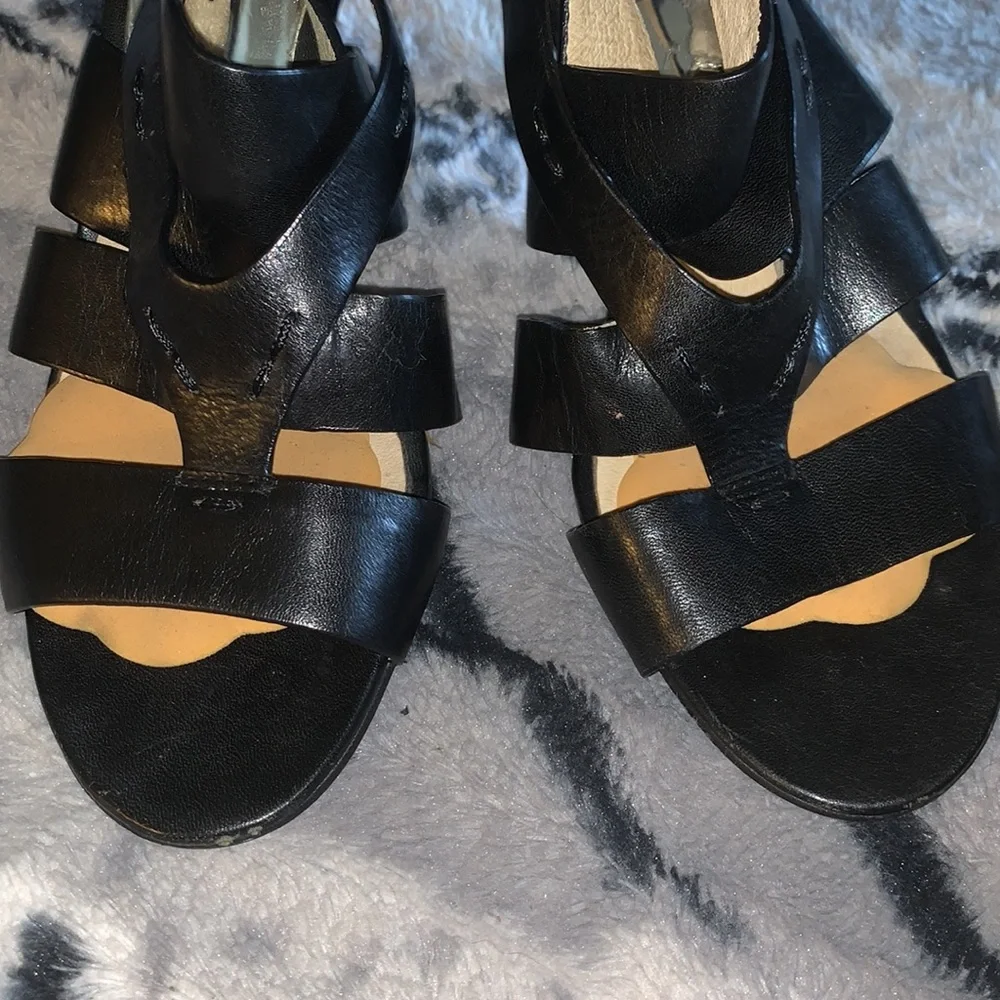 MICHAEL KORS Black Leather Heels — 7